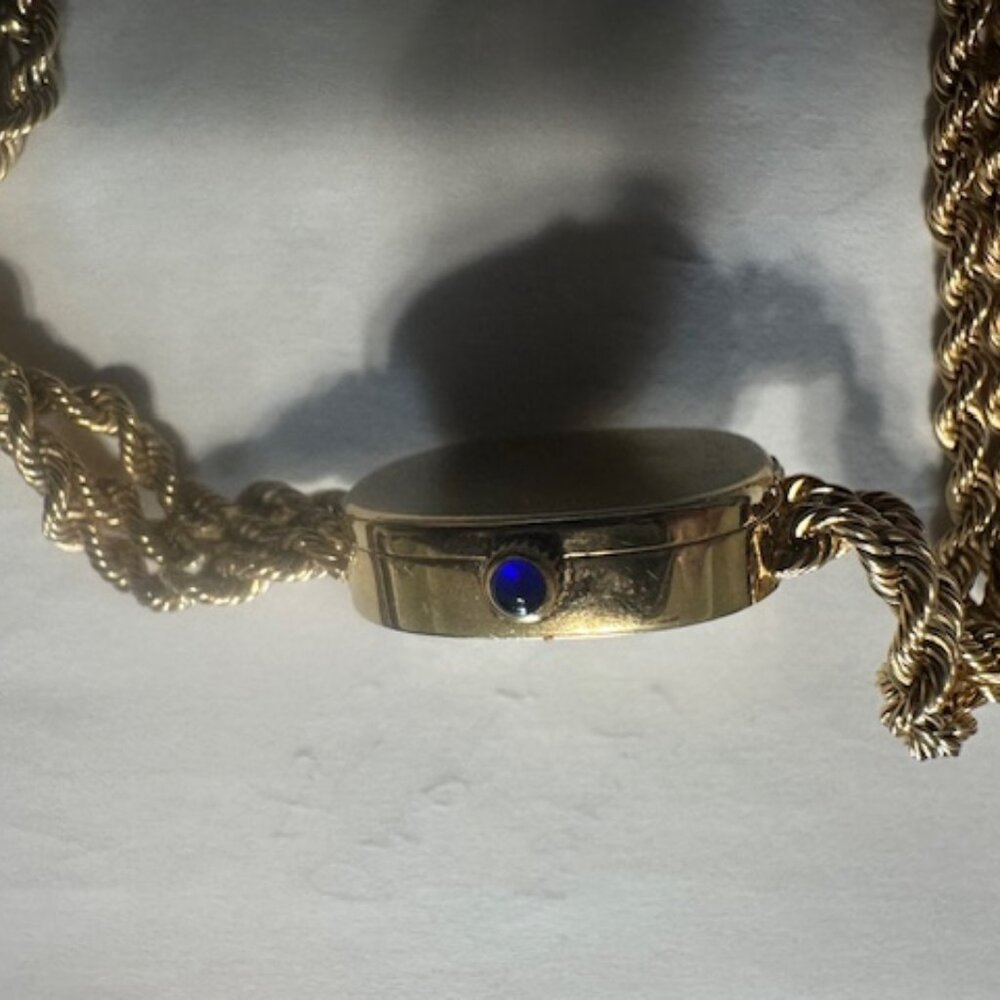 BAUME & MERCIER SWISS MADE VINTAGE 14K YELLOW GOLD OVAL QUARTZ WRIST. - Picture 4 of 5